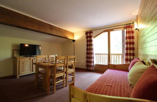 Val Cenis Apartment | 150m from shops, 3rd floor, fitness, swimming pool, balcony, tv, ski locker, 38m², Val Cenis