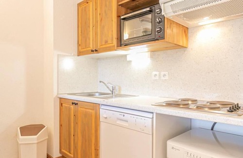 Aussois Apartment | 150m from resort center, floor -2, balcony, tv, 50m², Aussois