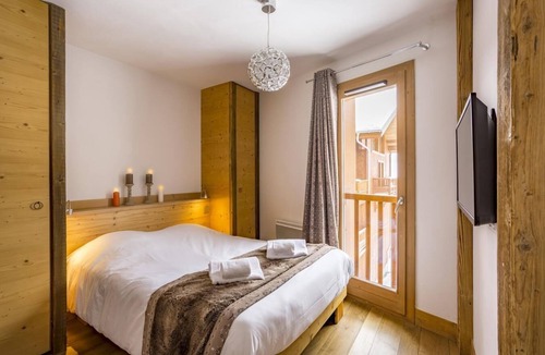 Les Brevieres Apartment | 150m from resort center, fitness, swimming pool, sauna, hammam, balcony, tv, 50m², Tignes