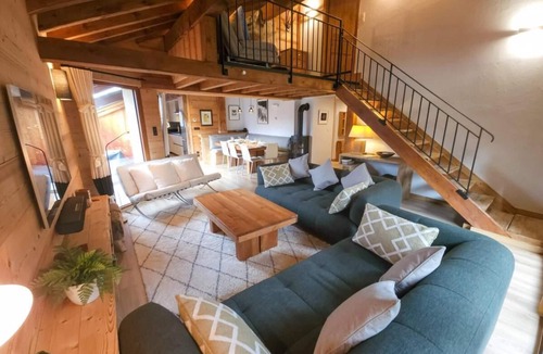 Saint-Martin-de-Belleville Apartment | 160m from resort center, Ground floor, balcony, fireplace or stove, tv, 133m²
