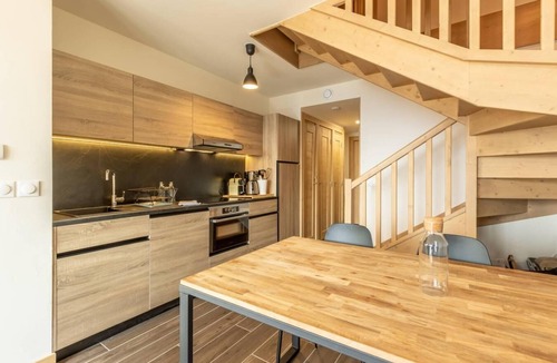 Arc-1600 Apartment | 1st floor, view valley, fitness, swimming pool, sauna, hammam, terrace, ski locker, 60m², Les Arcs
