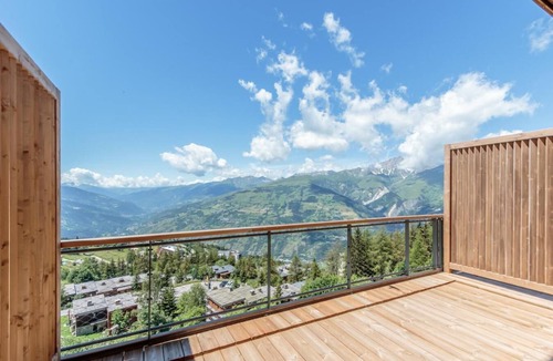 Arc-1600 Apartment | 1st floor, view panoramic, fitness, swimming pool, sauna, hammam, terrace, ski locker, 60m²