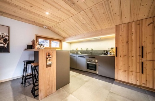Les Prodains Apartment | 1st floor, view village, balcony, fireplace or stove, parking, tv, ski locker, 97m², Morzine