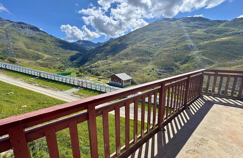 Les Bruyeres Apartment | 2-Bedroom Apartment in Menuires