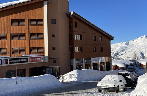 La Rosiere Apartment | 2 p. garden 40m2 south facing Les Terrasses resort center + covered parking