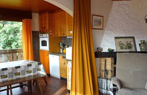 Les Gets Apartment | 2-Room Ski-In/Ski-Out Apartment - Sleeps 5 - 300m from Shops - Parking & Ski Locker Included
