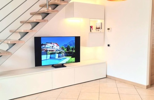 Colico Piano Apartment | 2-storey apartment with lake view, terrace, swimming pool, in the centre, quiet