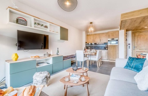 Les Boisses Apartment | 200m from resort center, 3rd floor, view valley, swimming pool, sauna, hammam, balcony, tv