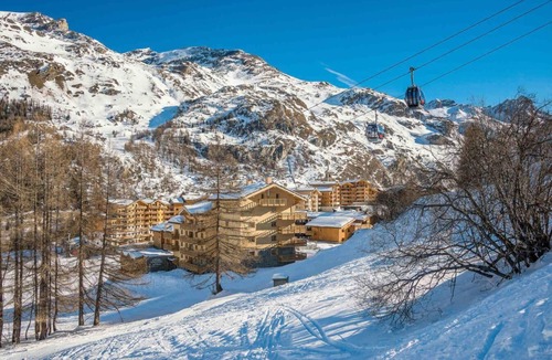 Les Boisses Apartment | 200m from resort center, 5th floor, swimming pool, sauna, hammam, balcony, tv, ski locker, 78m²