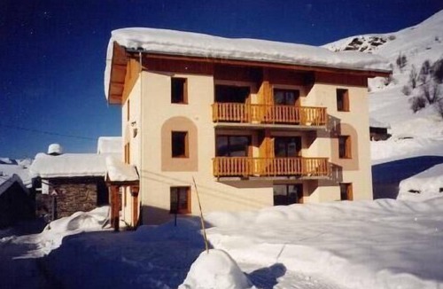 Le Bettaix Apartment | 2nd floor, sauna, balcony, parking, tv, ski locker, 80m², Les Menuires