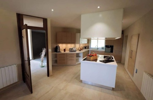 Romans-sur-Isere House | 3.5-hectare private estate — heated pool, tennis and padel courts, sleeps 11