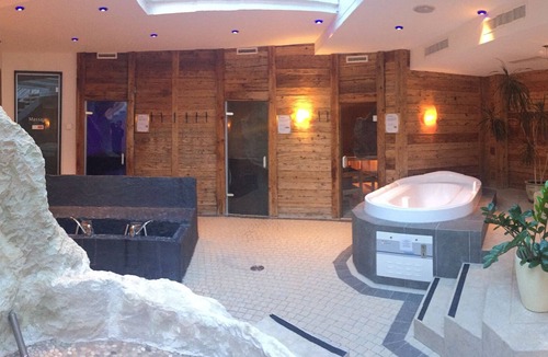 Saas-Fee Apartment | 3-Zimmer-Wohnung in 4**** Spa-Hotel direkt an Skipisten