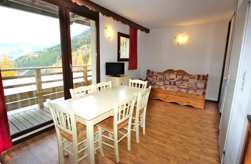 Villarodin-Bourget Apartment | 300m from resort center, 1st floor, parking, tv, ski locker, 42m², La Norma
