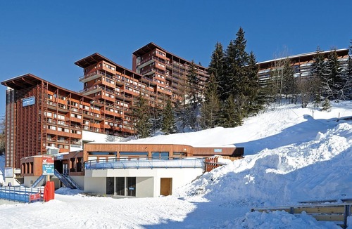 Arc-1600 Apartment | 300m from resort center, swimming pool, sauna, hammam, terrace, balcony, tv, ski locker, 45m²