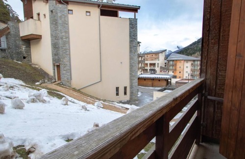 Villarodin-Bourget Apartment | 30m from resort center, 1st floor, balcony, parking, tv, ski locker, 35m², La Norma