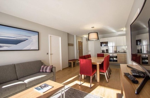 Arc-1800 Apartment | 3rd floor, view ski slopes, fitness, swimming pool, sauna, hammam, balcony, tv, ski locker, 73m²