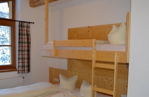 Mandarfen Cabin | 5-bed room with shower/toilet - Pitztal ski hut