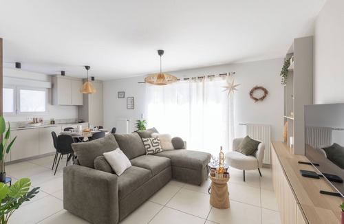 Doussard Apartment | 5 minutes from Lake Annecy, lovely 5-person apartment with terrace, private parking