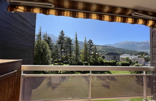 Barcelonnette Apartment | 50m from resort center, 3rd floor, balcony, tv, 55m², Pra Loup