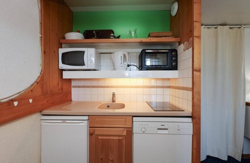 Arc-1800 Apartment | 50m from resort center, 16th floor, view valley, tv, 29m², Les Arcs