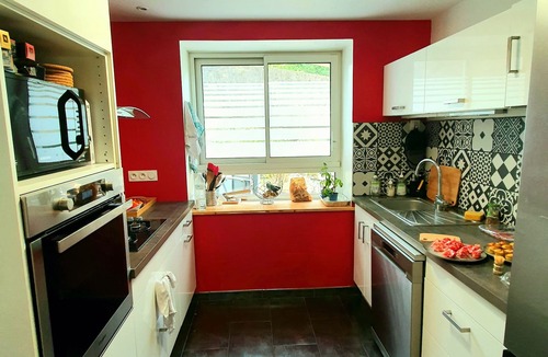 Barcelonnette Apartment | 95 m² apartment for 4 people, 3 bedrooms, mountain view, ground floor with shared outdoor areas