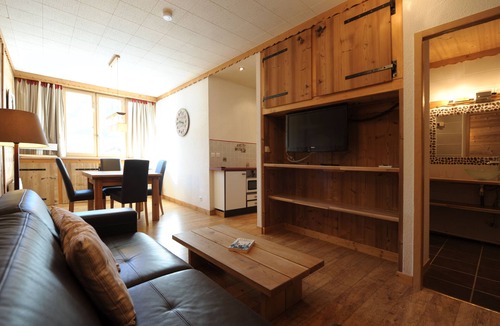 Les Menuires Apartment | ADRET Apartment - 5 people - Near the slopes - 3 Valleys