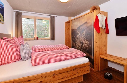 Riezlern Apartment | Alpine Chalet - 1 living room, 2 bedrooms, shower / WC - Fontain's Hus