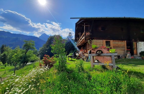 Saint-Nicolas-la-Chapelle Ski Chalet | An authentic Alpine Chalet at 1200 m