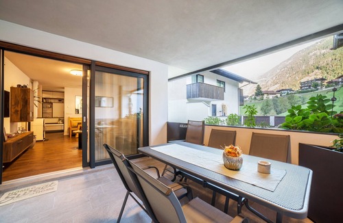 San Leonardo in Passiria Apartment | Apartment 'Holzer's' with Mountain View, Private Terrace and Wi-Fi