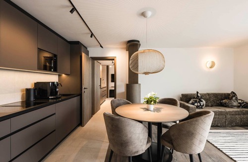 San Leonardo in Passiria Apartment | Apartment 'Les Ovis Jura 1 – New Opening May 2026 with Private Jacuzzi