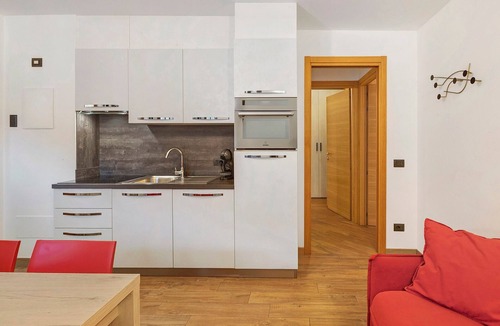 Isolaccia Apartment | Apartment '2' with Mountain View, Shared Terrace and Wi-Fi