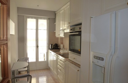 Fabron Apartment | APARTMENT 60 m2 2nd Floor, Air-conditioned, terrace, 1 bedroom, quiet, sea view