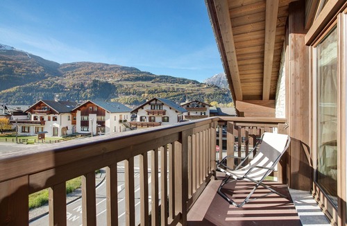 Bormio Apartment | Apartment "Baita Emilia e Daniele 13" with Mountain View, Balconies and Wi-Fi