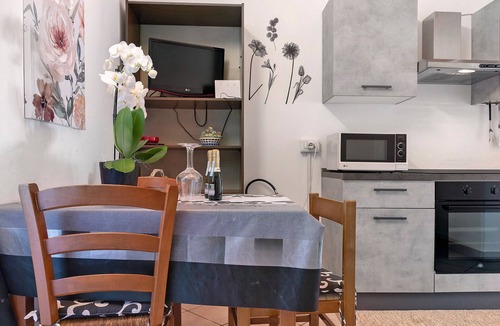 Laveno Apartment | Apartment 'Casa Arianna' with Mountain View, Private Garden and Wi-Fi