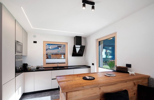 Mazzin Apartment | Apartment 'Cesa Pattis' with Mountain View, Private Garden and Wi-Fi