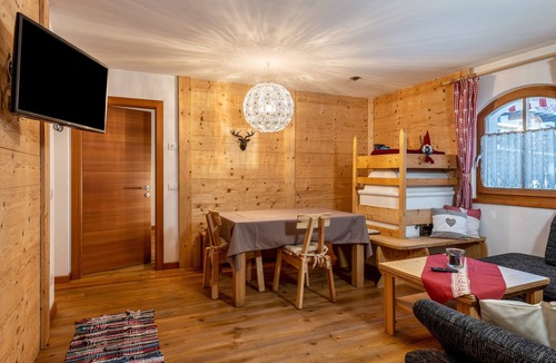 Campitello di Fassa Apartment | Apartment 'Dolomitc Tobià' with Wi-Fi