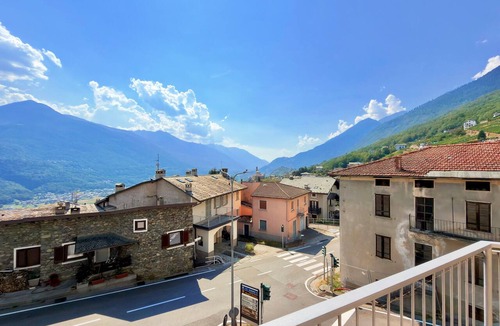 Valtellina Apartment | Apartment 'Dilman' with Mountain View, Private Terrace and Wi-Fi