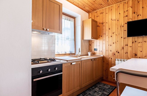 Pinzolo Apartment | Apartment Dolomiti Casa Lucia – Mountain View Retreat in Pinzolo