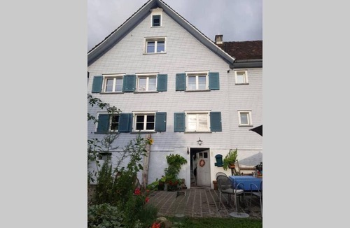 Dornbirn Apartment | Apartment 'Ferienwohnung Am Hatlerbrunnen' with Mountain View, Shared Garden and Wi-Fi
