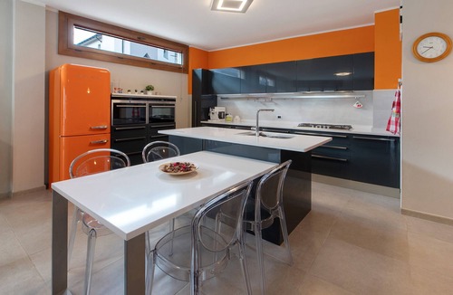 Grosotto Apartment | Apartment 'Foresteria Emilia' with Mountain View, Private Terrace and Wi-Fi