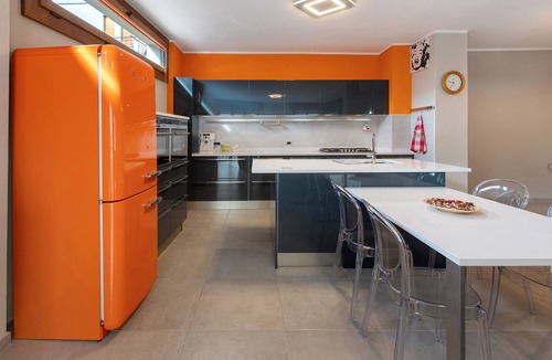 Grosotto Apartment | Apartment 'Foresteria Emilia' with Mountain View, Private Terrace and Wi-Fi