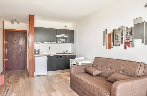 Saint-Laurent-du-Var Apartment | Apartment with terrace and garage in St-Laurent