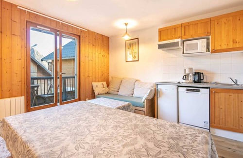 Saint-Sorlin-d'Arves Apartment | Apartment in Saint-Sorlin near Ski Resort