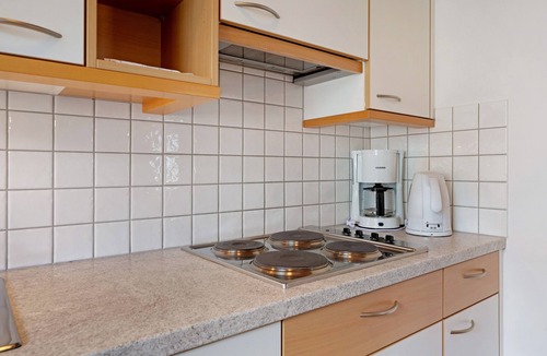 Lagundo Apartment | Apartment 'Hofanger Meran' with Mountain View, Balcony and Wi-Fi