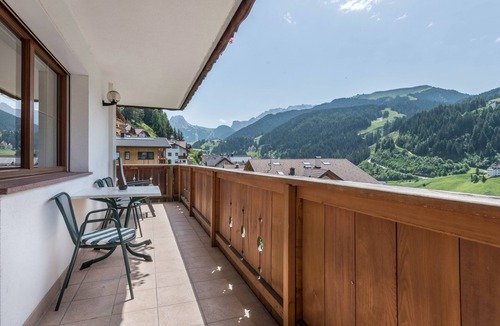 Santa Cristina Val Gardena Apartment | Apartment 'Hotel Residence Gardena Stevia 200' with Mountain View, Garden & Wi-Fi