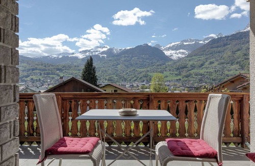 Sallanches Apartment | Apartment in a chalet in Saint Martin Sallanches near the ski resorts—sleeps 3