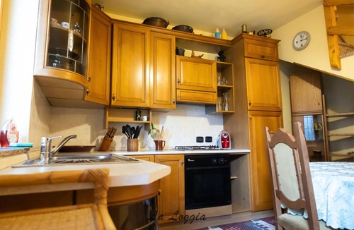 Brusimpiano Apartment | [Apartment in the Beautiful Courtyard] Lake Lugano