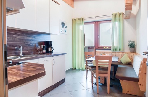 San Leonardo in Passiria Apartment | Apartment "Hofschenke Pfeiftal Heuduft" with Balcony, Garden & Wi-Fi
