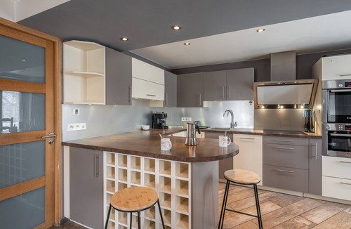 Villard-de-Lans Apartment | Apartment 'Loft Cosy Au Coeur Du Village' with Mountain View and Wi-Fi