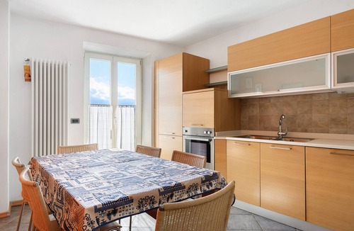 Brez Apartment | Apartment 'Melissa' with Mountain View, Shared Garden and Wi-Fi